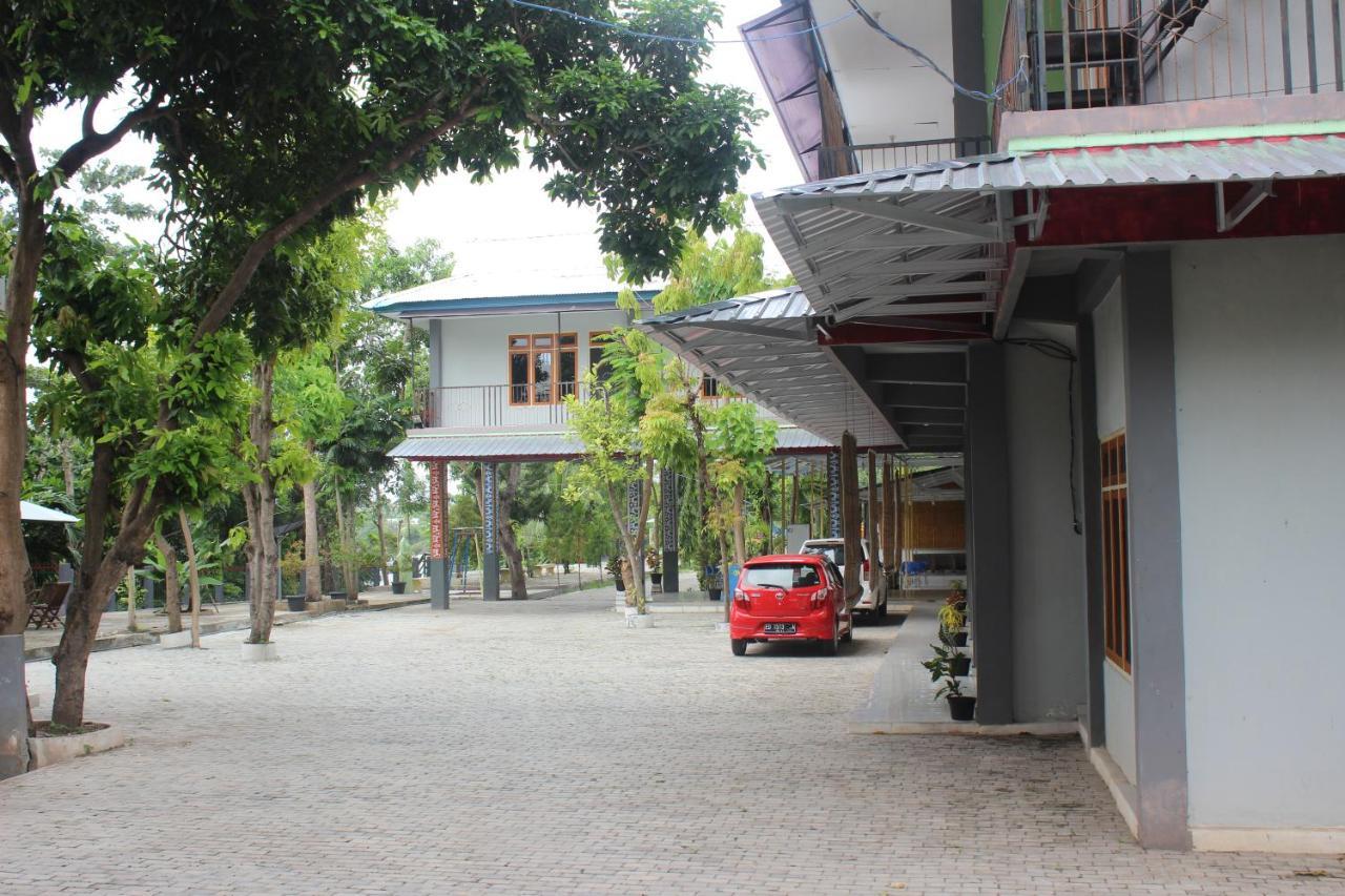 Pondok Wisata Dan Restoran Elim Waingapu Eksteriør bilde