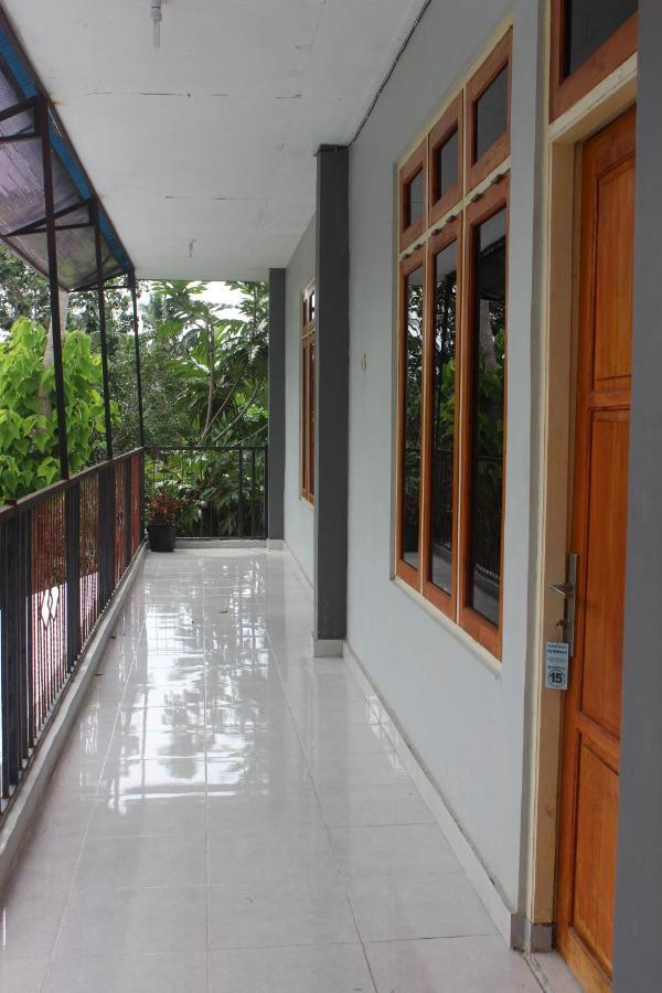 Pondok Wisata Dan Restoran Elim Waingapu Eksteriør bilde