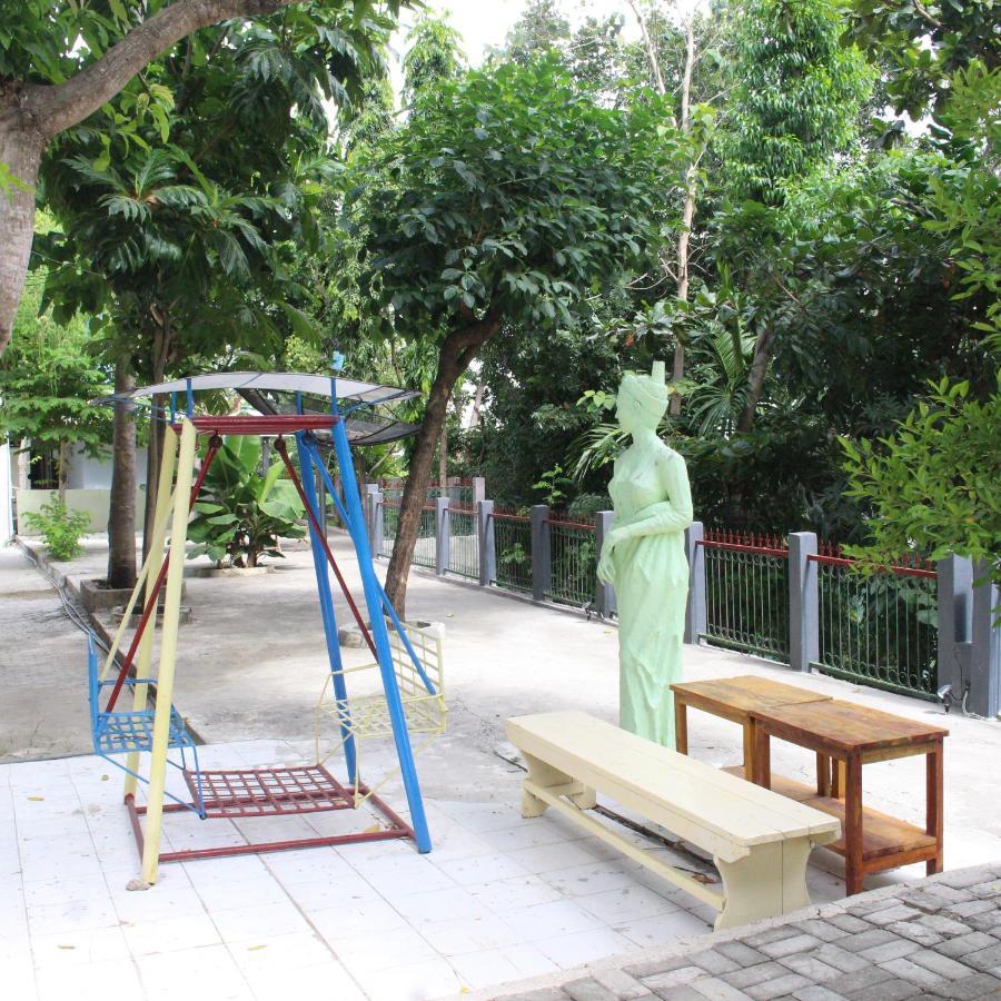 Pondok Wisata Dan Restoran Elim Waingapu Eksteriør bilde
